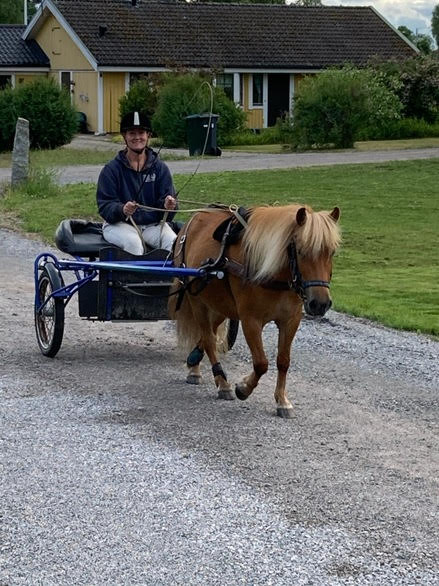 Budkavleritten 2020 - Jeanette Nordström tillsammans med Bimlis Minova